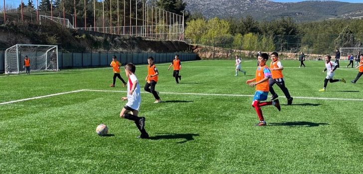 FUTBOL KÜÇÜKLER İLÇE ŞAMPİYONASI TAMAMLANDI