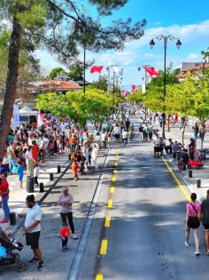 ÇAMLIK CADDESİ TRAFİĞE KAPANIYOR