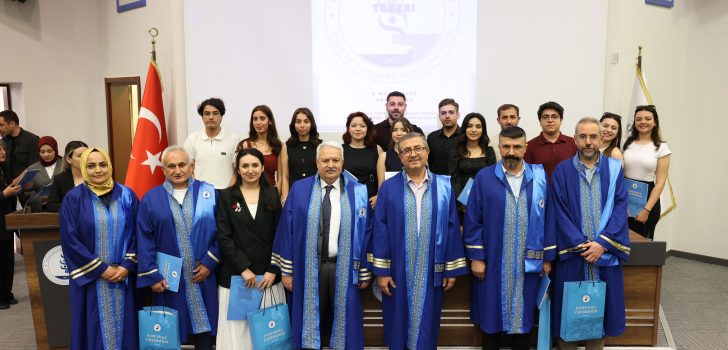 İNSAN VE TOPLUM BİLİMLERİ FAKÜLTESİ’NDE ÖDÜLLER DAĞITILDI