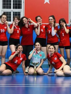YURTLİG VOLEYBOL TÜRKİYE ŞAMPİYONASI YARIŞMALARI TAMAMLANDI