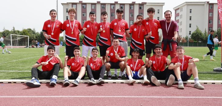 FUTBOL ERKEKLER GRUP ŞAMPİYONASI SONA ERDİ