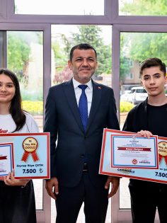 KARİKATÜRLERLE SUYA VE ÇEVREYE DİKKAT ÇEKTİLER