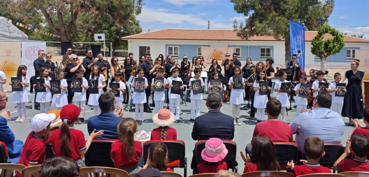ORKESTRA KÖY OKULLARINA SES OLUYOR
