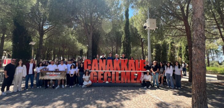 DENİZLİLİ GENÇLER ÇANAKKALE RUHUNU YERİNDE YAŞADI