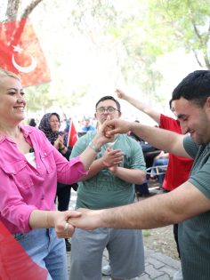 ÖZEL BİREYLER İZMİR’DE GÜZEL BİR GÜN GEÇİRDİ