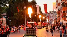 ON BİNLER FENER ALAYINDA BULUŞTU