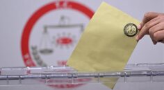 SELÇUKBEY MAHALLESİ MUHTARINI SEÇİYOR