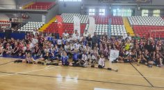 MİNİKLER FİLEDE KAPIŞTI