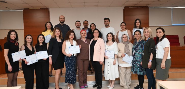 AMELİYATHANE HEMŞİRELİĞİ SERTİFİKA PROGRAMI TAMAMLADI