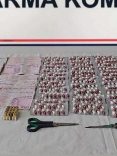 JANDARMA’DAN UYUŞTURUCU OPERASYONU: 3 TUTUKLAMA