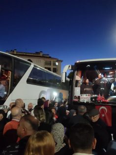 HAC KAFİLESİ DUALARLA UĞURLANDI