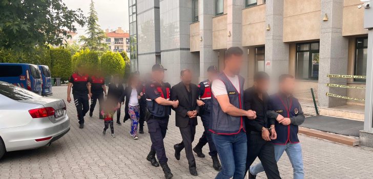 HONAZ’DA HIRSIZLIK ŞEBEKESİ YAKALANDI