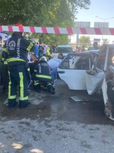 DENİZLİ’DE KAZA: 1 ÖLÜ 4 YARALI