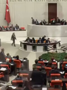 İYİ PARTİLİ ÖZTÜRK OTURUM KAPATTIRDI