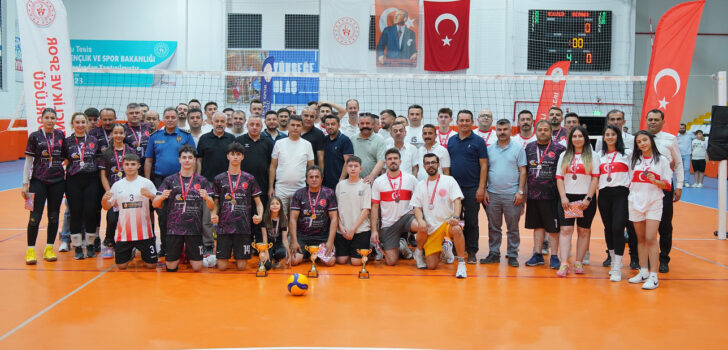 ACIPAYAM’DA KAYMAKAMLIK KUPASI SONA ERDİ