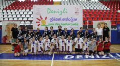 MİNİK ELLER HENTBOL ŞENLİĞİ’NDE ÖDÜLLER SAHİPLERİNİ BULDU