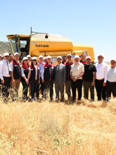 DENİZLİ’DE ARPA HASADI BAŞLADI