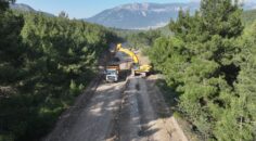 KARATAŞ-PINARLIK YOLUNU YENİLENİYOR