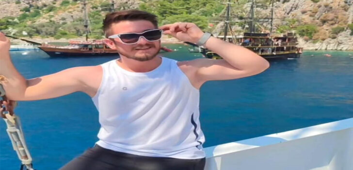 AĞACA ÇARPAN GENÇ KAMYONET SÜRÜCÜSÜ ÖLDÜ