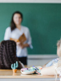 HONAZ’DA ÖĞRETMENLER ÜCRETLERİNİ ALAMADI