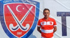 DENİZLİLİ HOKEY ANTRENÖRÜ MUHLİS DEMİREL’E MİLLİ GÖREV