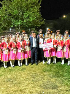 HALK OYUNLARINDA DENZLİ EKİBİ TÜRKİYE ÜÇÜNCÜSÜ