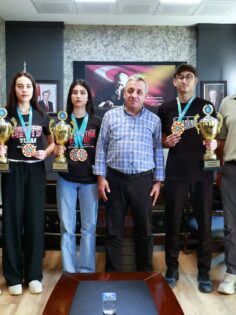 DÜNYA ŞAMPİYONLARINDAN GENÇLİK SPOR’A ZİYARET