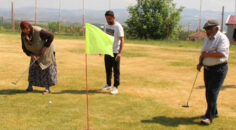 HUZUREVİ SAKİNLERİNİN GOLF KEYFİ