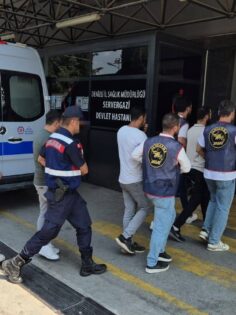 HEM HIRSIZLIK YAPTILAR HEM DE TEHDİT NOTU BIRAKTILAR