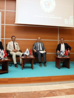 DENİZLİ EKONOMİSİ KONUŞULDU