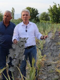 SUBAŞIOĞLU, ÇAVUŞOĞLU’NA SESLENDİ: REKLAMI VE ALGIYI BIRAKIN!