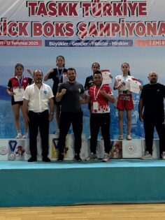 KİCK BOKS’TA DENİZLİLİ SPORCULAR FIRTINA GİBİ ESTİ