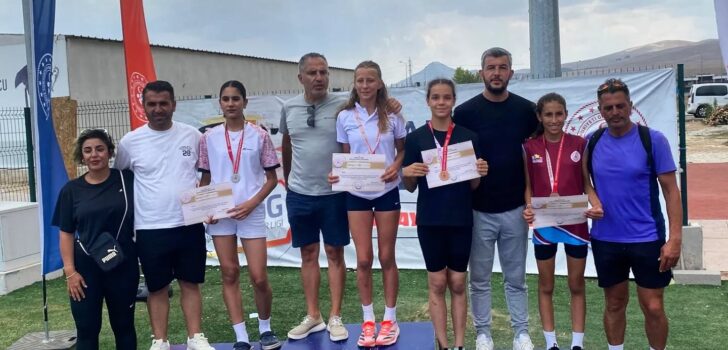 DENİZLİLİ SPORCULARDAN GURUR VEREN BAŞARI