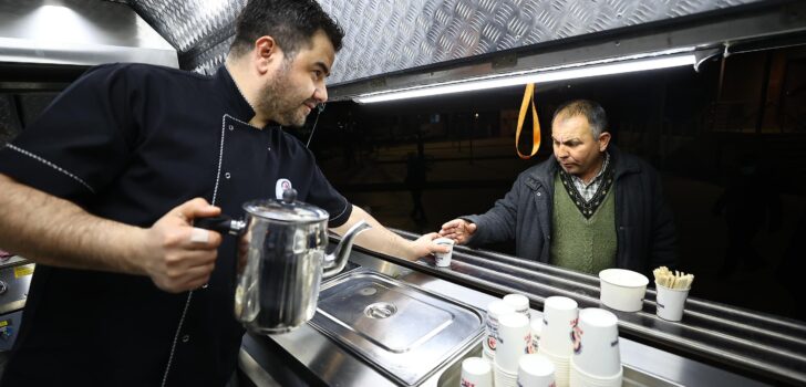 BÜYÜKŞEHİR MOBİL İKRAM ARAÇLARI 250 BİN KİŞİYE ULAŞTI