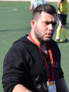 GENÇ ANTRENÖR EVİNE DÖNDÜ