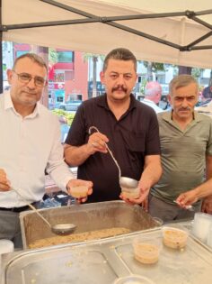 KUMAFŞARLILAR DERNEĞİ’NDEN 6 BİN 500 KİŞİLİK AŞURE İKRAMI