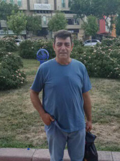 EVİNDE ÖLÜ BULUNDU