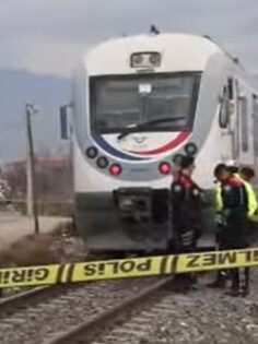 DENİZLİ TRENİNİN ÇARPTIĞI ADAM HAYATINI KAYBETTİ