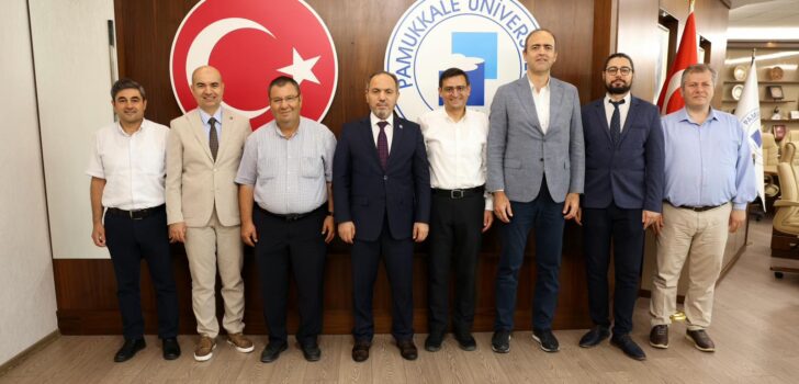 BAŞARILI AKADEMİSYENLER ÖDÜLLENDİRDİ