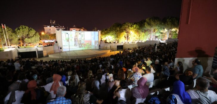 “YAZ SİNEMA AKŞAMLARI” PERDELERİNİ AÇTI