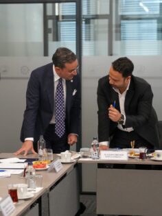 SANAYİCİNİN SORUNLARI MASAYA YATIRILDI