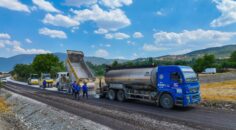 BÜYÜKŞEHİR, 2025 ASFALT SEZONUNU HIZ KESMEDEN SÜRDÜRÜYOR