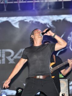 DENİZLİLİLER, ZAFER BAYRAMI COŞKUSUNU KIRAÇ İLE YAŞADI