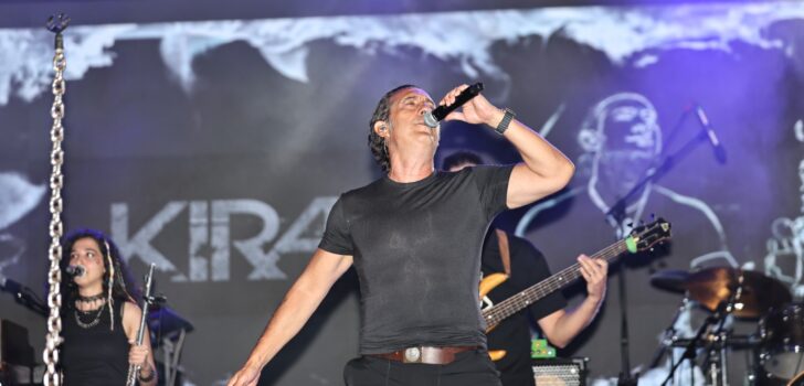 DENİZLİLİLER, ZAFER BAYRAMI COŞKUSUNU KIRAÇ İLE YAŞADI