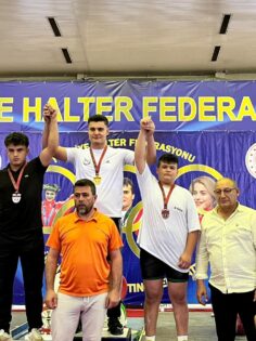 DENİZLİLİ HALTERCİ MEHMET KESMEZ TÜRKİYE ÜÇÜNCÜSÜ