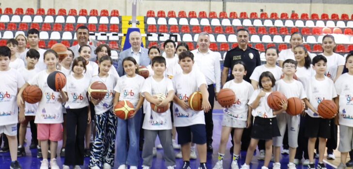 GENÇLİK SPOR KURSLARINA VALİ MORALİ
