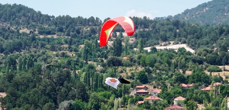 ÇAMELİ’DE GÖKYÜZÜ ŞENLENDİ