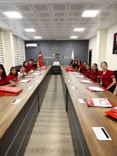ŞAMPİYON HOKEYCİLERDEN MADALYA SÖZÜ