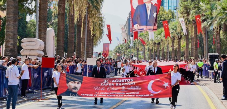 ZAFER BAYRAMI COŞKUYLA KUTLANDI