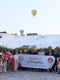 ŞEHİT AİLELERİ, BAYRAMIN COŞKUSUNU GÖKYÜZÜNDE KARŞILADI